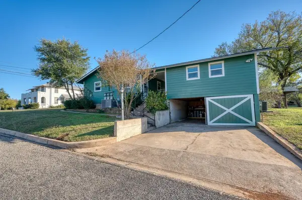 901 Wright ST, Llano, TX 78643