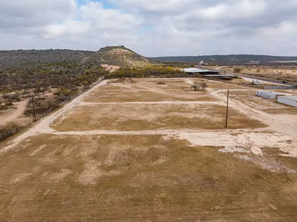 545 N US Hwy 83, Out Of Area, TX 76849