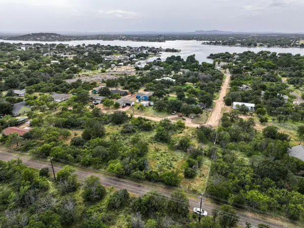 118 W Greenbriar, Granite Shoals, TX 78654