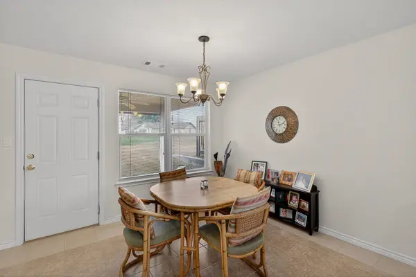 268 Braeburn Cir CIR, Meadowlakes, TX 78654