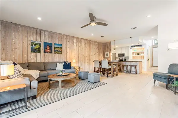 613 Hi Circle North #E, Horseshoe Bay, TX 78657