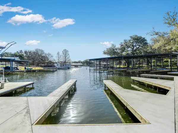 2411 Cherry LN, Kingsland, TX 78639