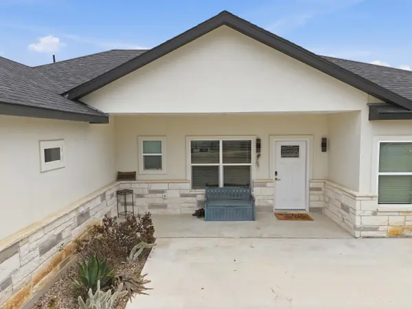 1515 Valley High LN, Granite Shoals, TX 78654