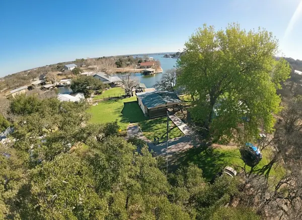 114 Shady Circle Dr, Sunrise Beach, TX 78643