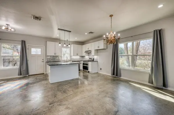4308 Twin Oaks DR, Cottonwood Shores, TX 78657