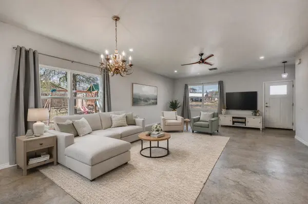 4308 Twin Oaks DR, Cottonwood Shores, TX 78657