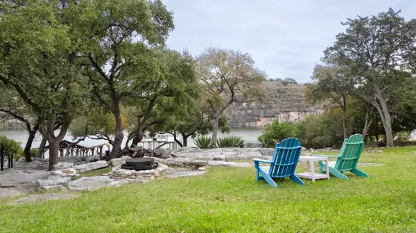 1204 Los Escondidos ST, Marble Falls, TX 78654
