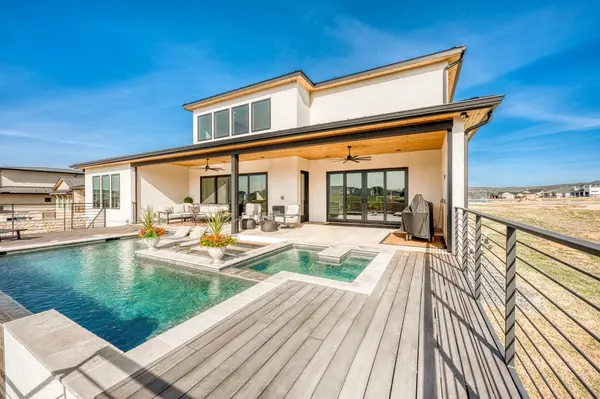 110 Clearwater Drive, Kingsland, TX 78639