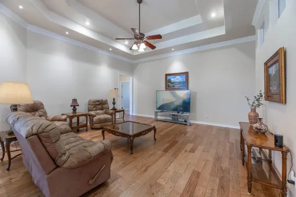 356 Mahan ST, Meadowlakes, TX 78654