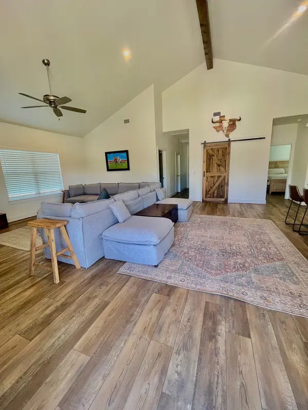603 E Ellis ST, Llano, TX 78643