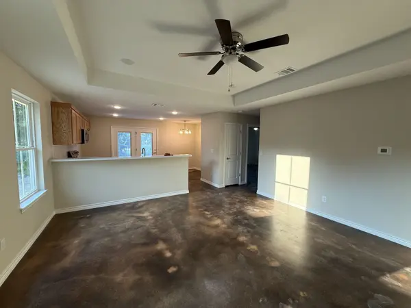 1710 E Avenue J, Lampasas, TX 76550
