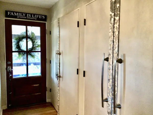 874 Sandy Mountain Dr, Sunrise Beach, TX 78643