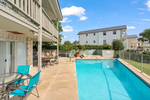 104 Cove E, Horseshoe Bay, TX 78657