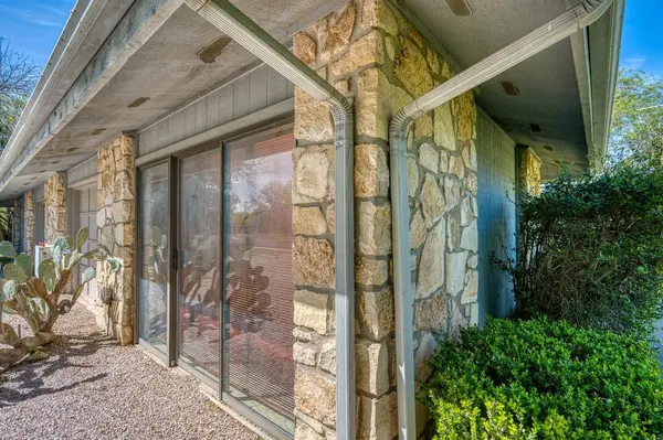 1504 Azure UNIT A, Horseshoe Bay, TX 78657