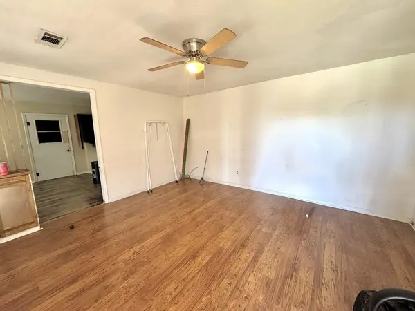 807 N West, Burnet, TX 78611