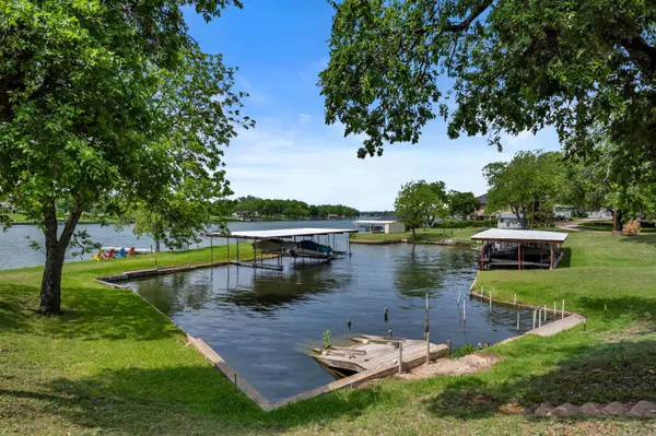 108 Shirwood Dr, Kingsland, TX 78639