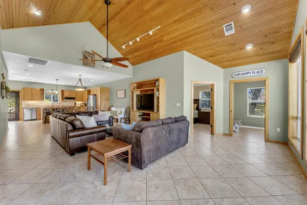 1108 S Lakeside Drive, Burnet, TX 78611