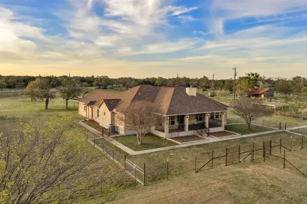 301 CR 253, Bertram, TX 78605