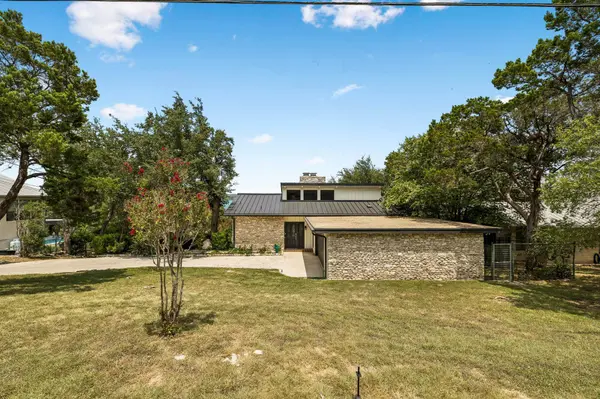 2270 Connie DR, Canyon Lake, TX 78133