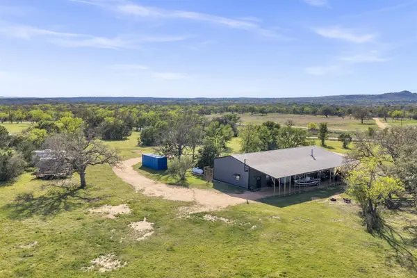 6475 CR 216, Llano, TX 78643
