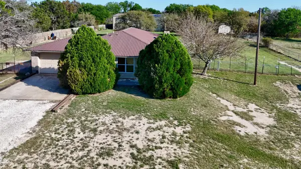 457 CR 3080, Lampasas, TX 78550