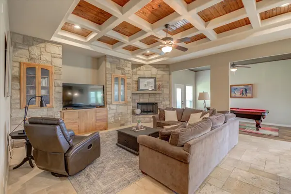 208 Colina Cv, Kingsland, TX 78639