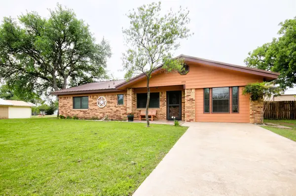 205 Reven Acres, Kingsland, TX 78639