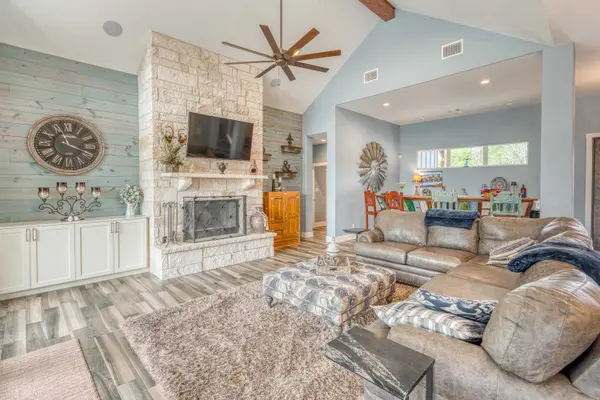 3896 Coyote Trail, Kingsland, TX 78639