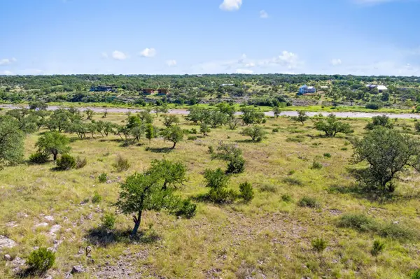 620 Rio Vista RD, Johnson City, TX 78636