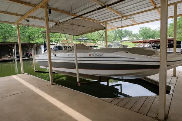 120 Highline Cutoff DR, Kingsland, TX 78639-0000