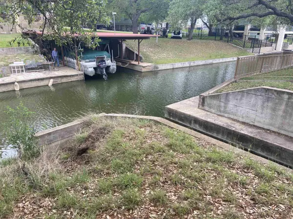 126 Sprucewood, Sunrise Beach, TX 78643-9999