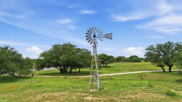 1360 W US 84 HWY, Mullin, TX 76864