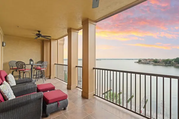 98 Island Dr, Horseshoe Bay, TX 78657