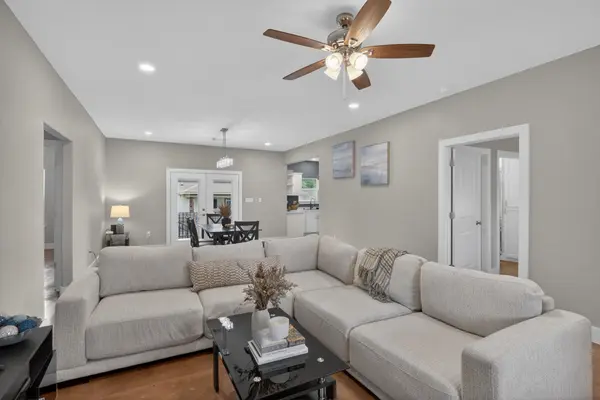 337 E Castlewood, Granite Shoals, TX 78654