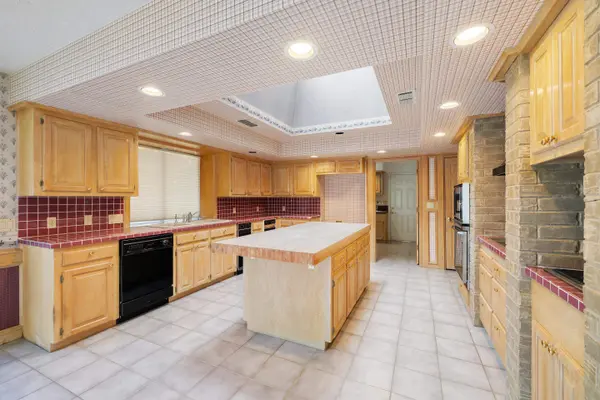 1322 Hi Circle N, Horseshoe Bay, TX 78657