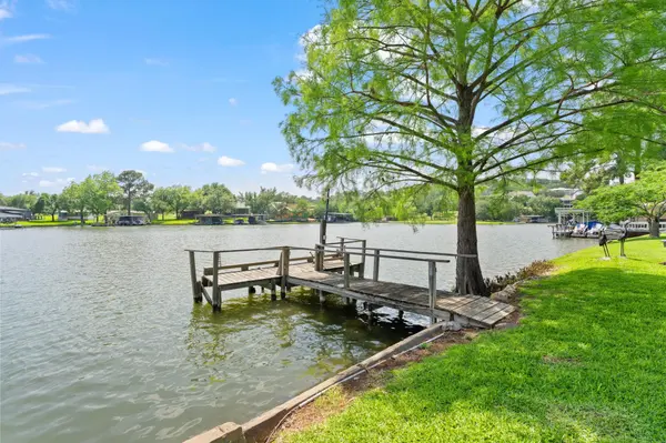327 Mountain View DR, Sunrise Beach, TX 78643-0000