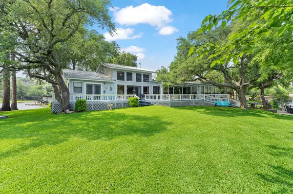 327 Mountain View DR, Sunrise Beach, TX 78643-0000