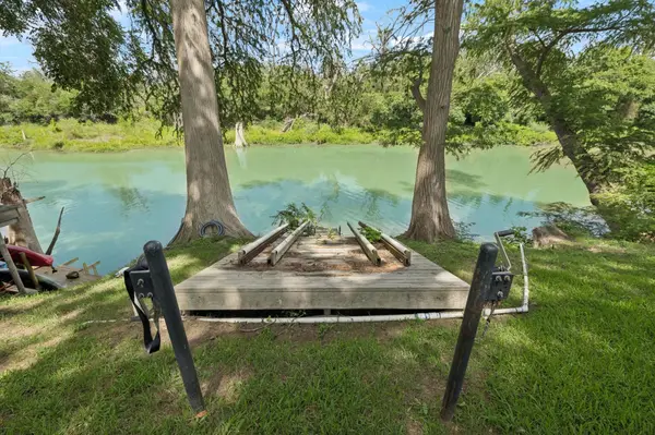 180 Wampum WAY, Seguin, TX 78155
