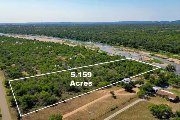 201A W Riverside DR, Llano, TX 78643-0000