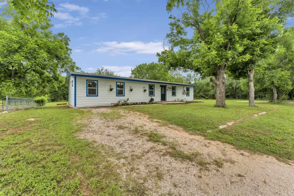 1002 S Pierce ST, Burnet, TX 78611