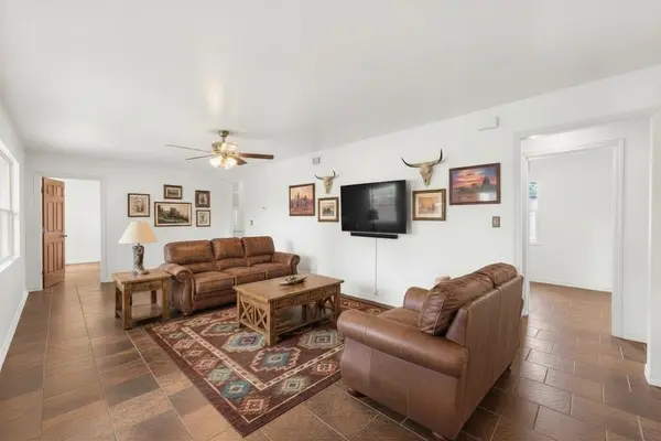 1002 S Pierce ST, Burnet, TX 78611