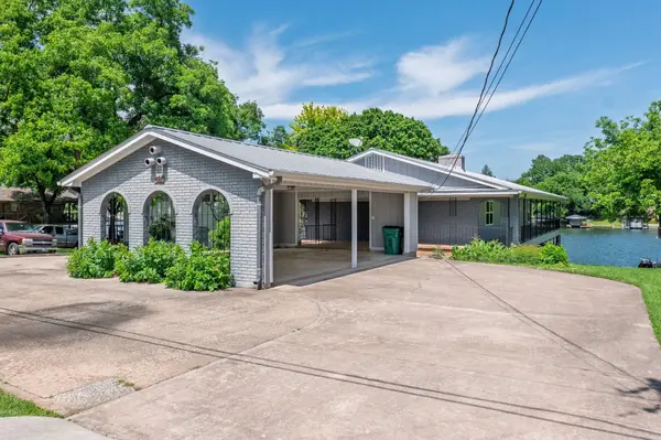 208 Riverside DR, Kingsland, TX 78639
