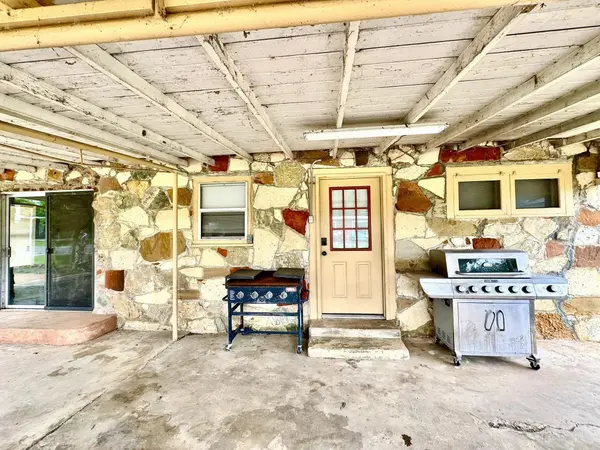 200 Persimmon, Tow, TX 78672