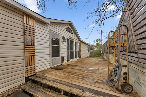201 Wyatt, Kingsland, TX 78639