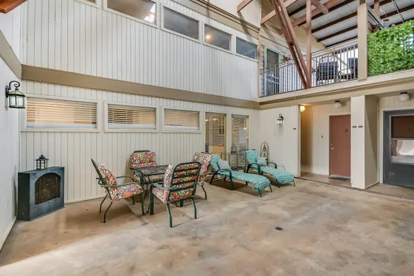 305 Poker Chip #148, Horseshoe Bay, TX 78657