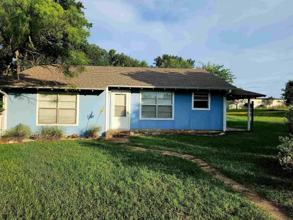 850 Airport, Tow, TX 78672
