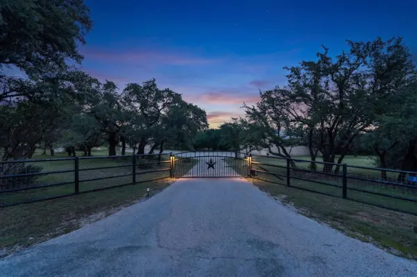 271 Summit Drive, Round Mountain, TX 78663-8663