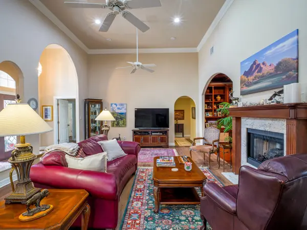 415 St Andrews ST, Meadowlakes, TX 78654