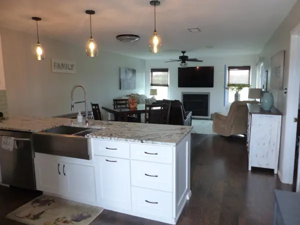 604 Highcrest DR, Granite Shoals, TX 78654