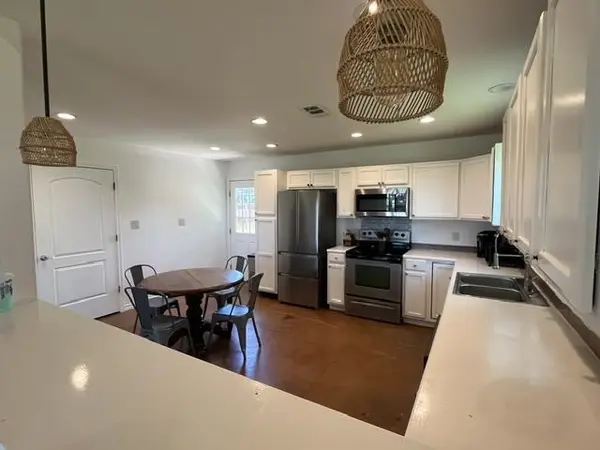 6811 River Oaks DR, Kingsland, TX 78639